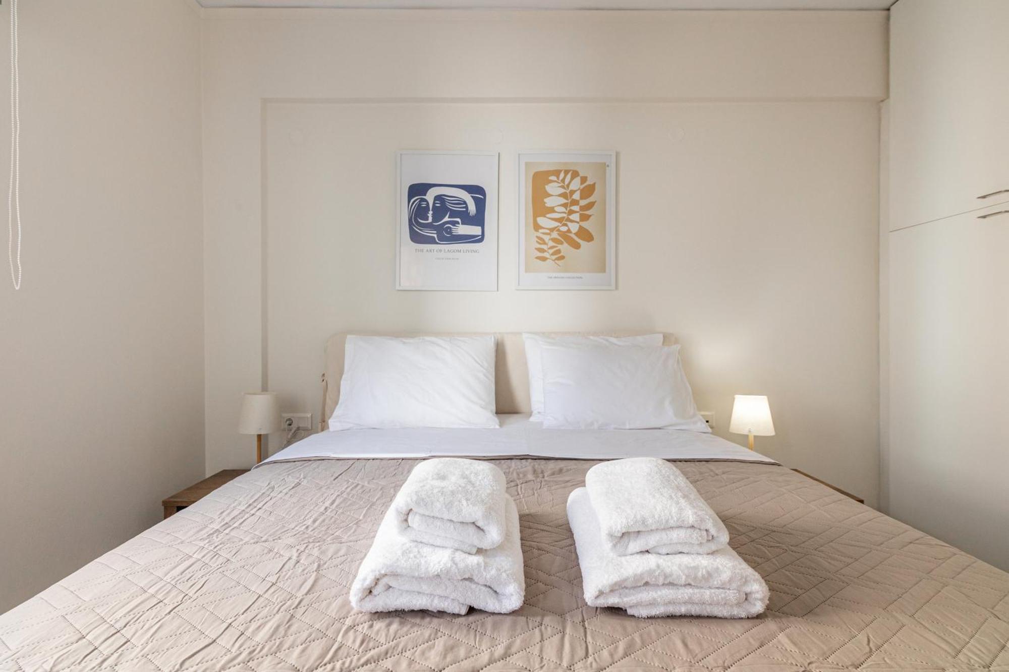 Spacious Downtown Two Bedroom With Private Parking Appartement Héraklion