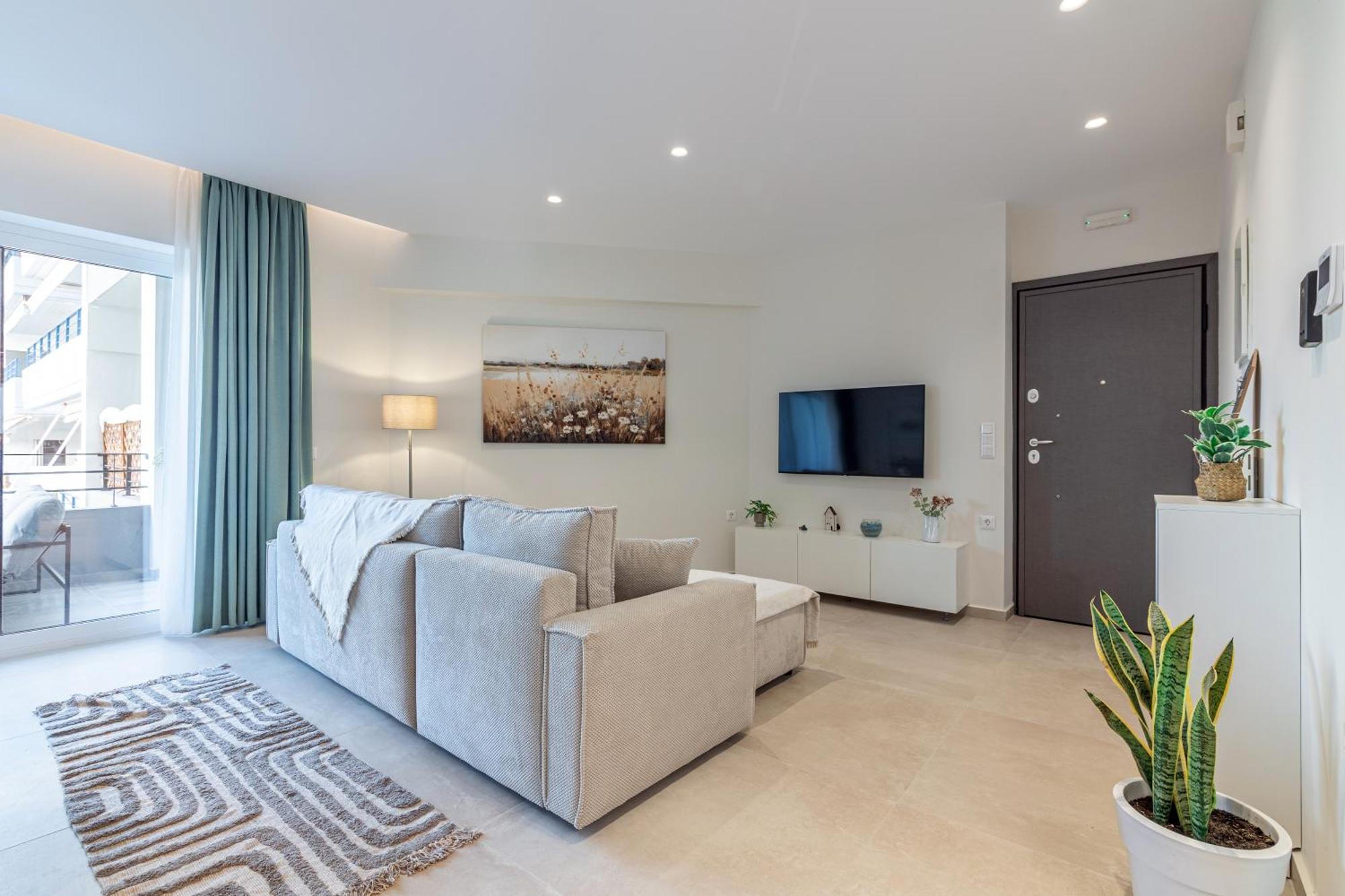 Spacious Downtown Two Bedroom With Private Parking Appartement