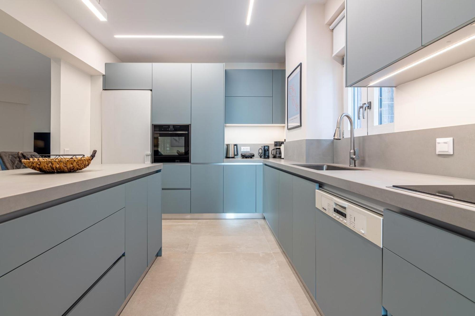 Spacious Downtown Two Bedroom With Private Parking Héraklion